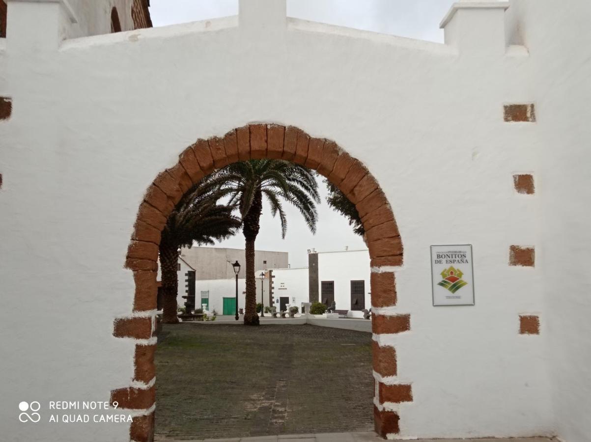 Precioso Apartamento Con Terraza En Teguise Apartment เตกีเซ ภายนอก รูปภาพ