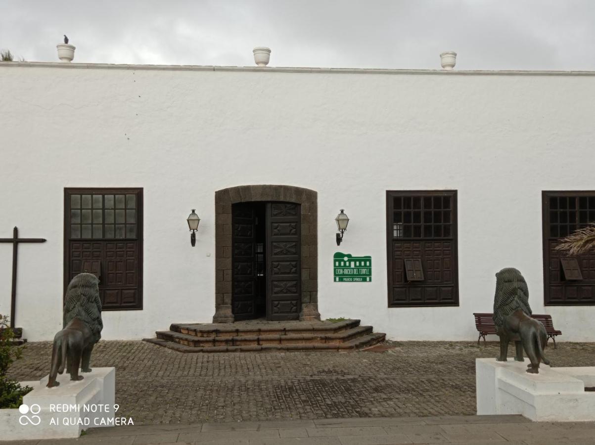 Precioso Apartamento Con Terraza En Teguise เตกีเซ ภายนอก รูปภาพ